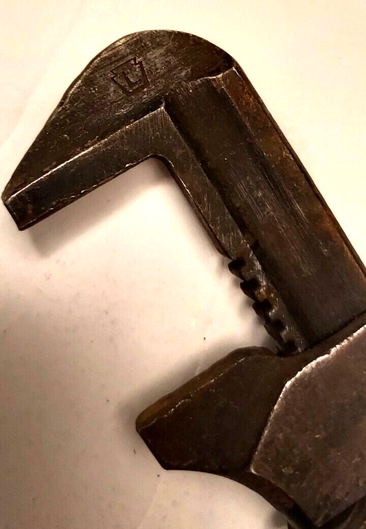 Vintage 4-3/8" ADJUSTABLE WRENCH with an "L" in a Keystone Logo (only marking)